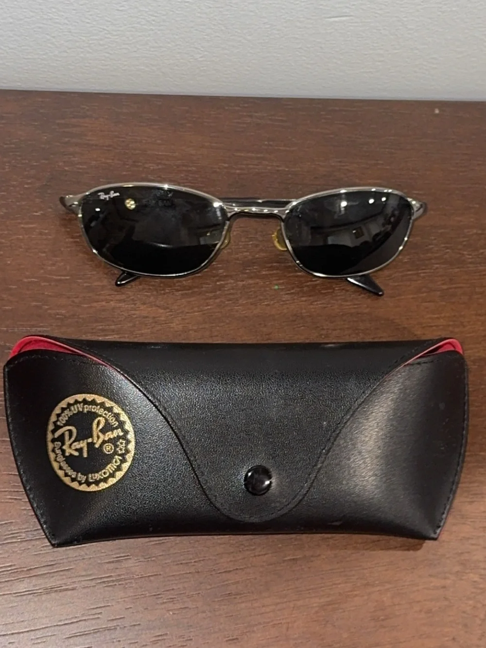 Ray-Ban Men’s Black Gunmetal Frame Sunglasses with Case AUTHENTIC